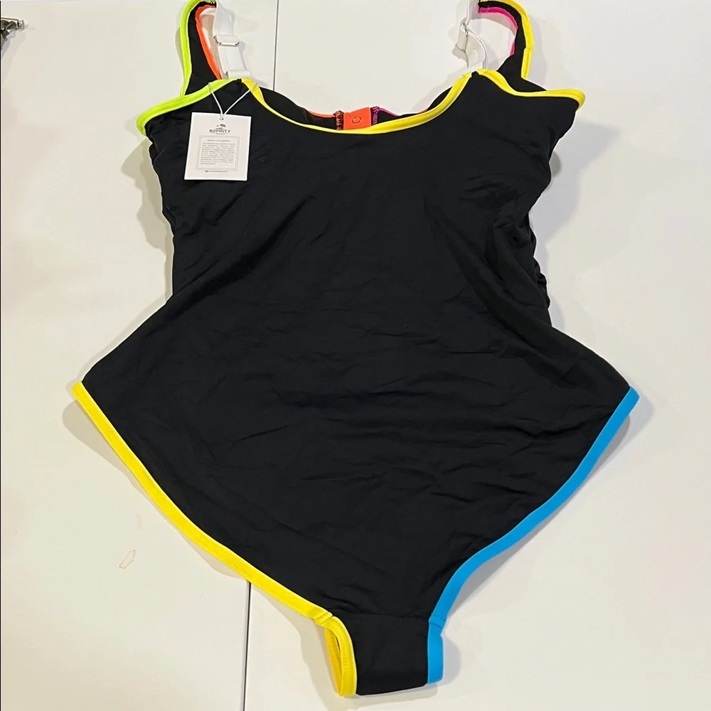 B2Prity - L, black a neon trimmed‎ suit, 1 piece